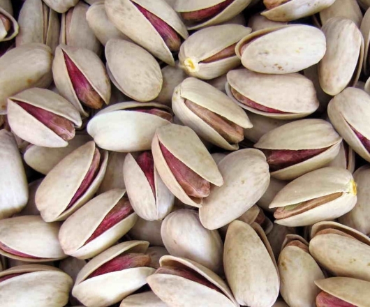 PISTACHIOS  BADAMI